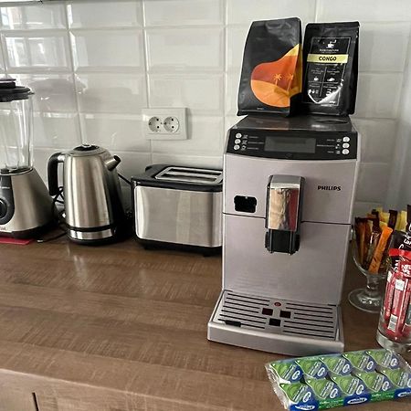 Cozy Apartment With Free Parking Cluj-Napoca Exteriör bild