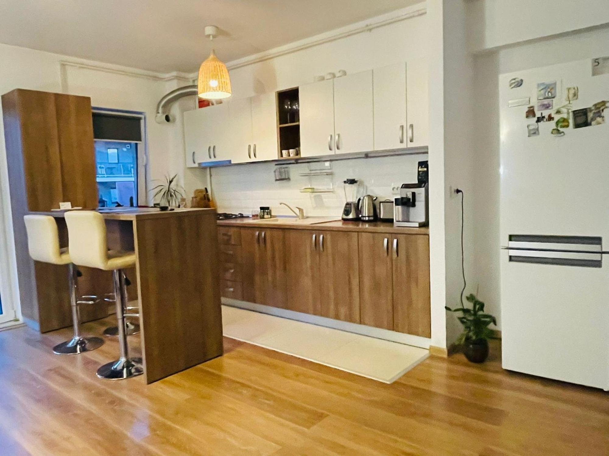 Cozy Apartment With Free Parking Cluj-Napoca Exteriör bild